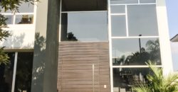 Moderna Casa en Venta, Vía a Samborondón Km. 8