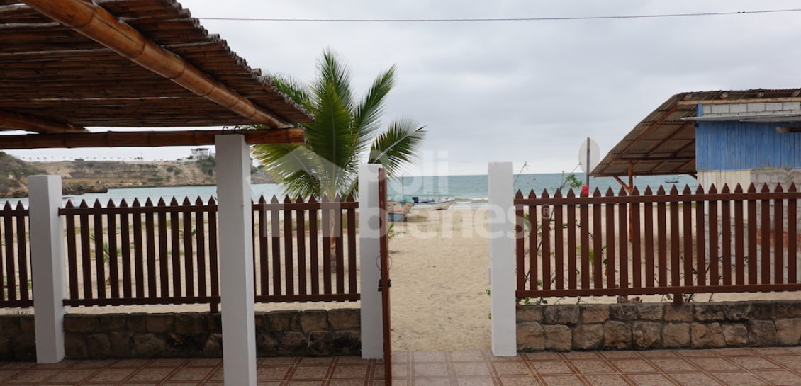 En Venta / Ayangue casa al pie del Mar