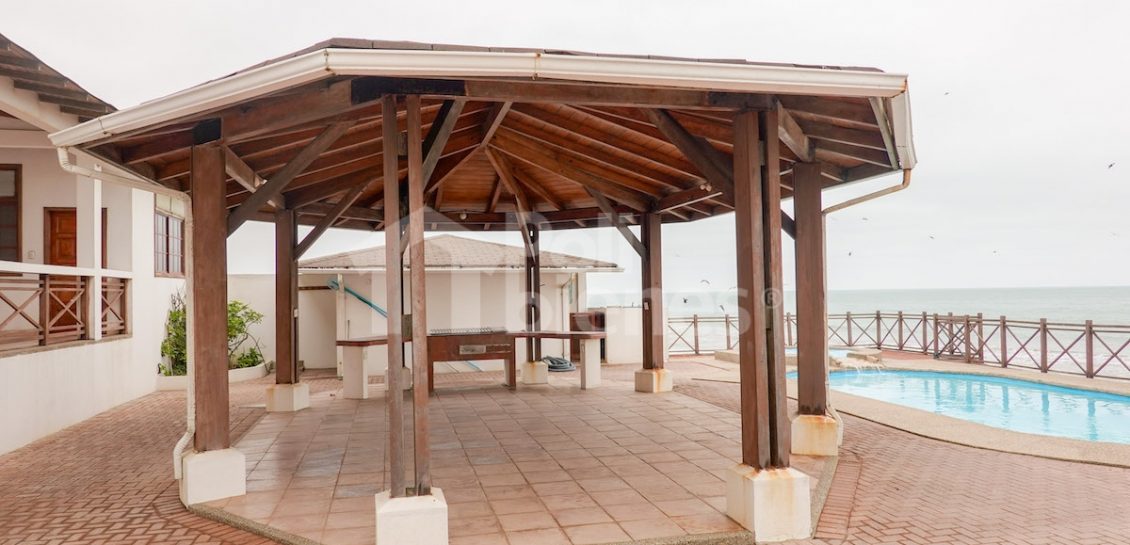 Vendo Casa  Tipo Hostal al pie del Mar en Chanduy con 9 habitaciones