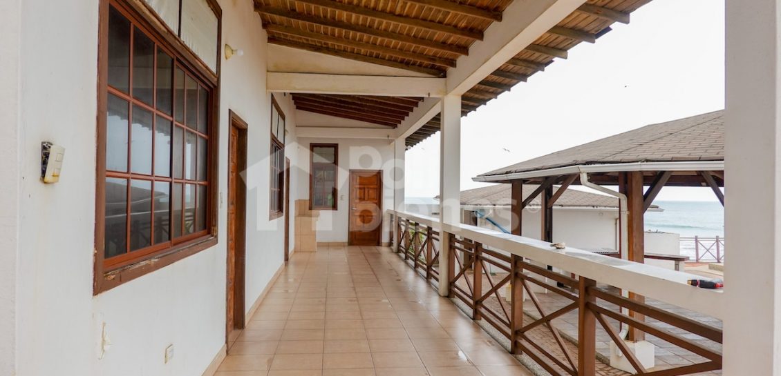 Vendo Casa  Tipo Hostal al pie del Mar en Chanduy con 9 habitaciones