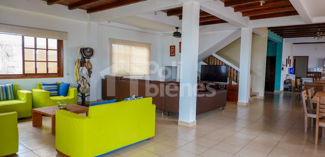 Vendo Casa  Tipo Hostal al pie del Mar en Chanduy con 9 habitaciones