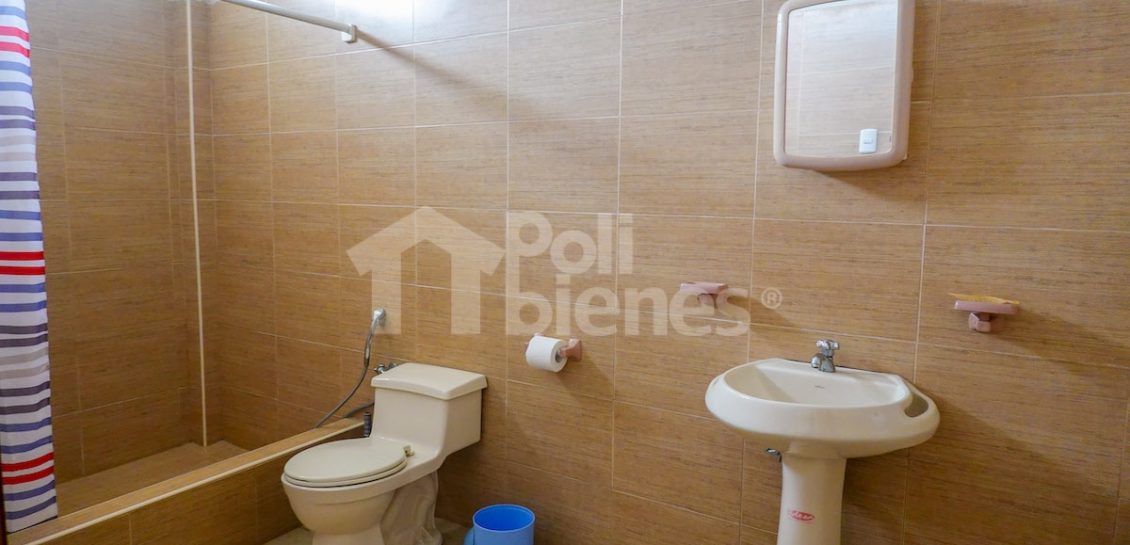 Vendo Casa  Tipo Hostal al pie del Mar en Chanduy con 9 habitaciones