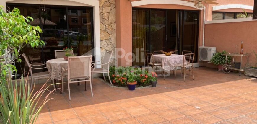 VENDO DEPARTAMENTO PLANTA BAJA SAMBORONDON 3 DORMITORIOS  + TERRAZA 70 MTS