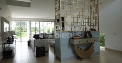 Hermosa casa de diseño en Isla Mocolí