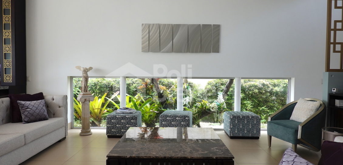 Hermosa casa de diseño en Isla Mocolí