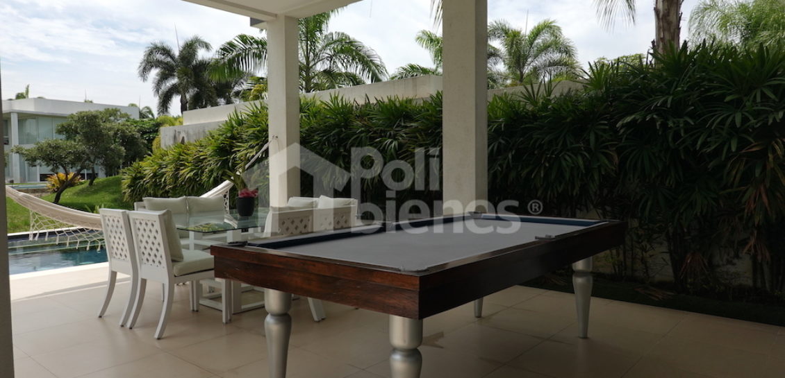 Hermosa casa de diseño en Isla Mocolí