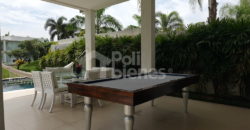 Hermosa casa de diseño en Isla Mocolí
