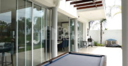 Hermosa casa de diseño en Isla Mocolí