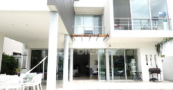 Hermosa casa de diseño en Isla Mocolí