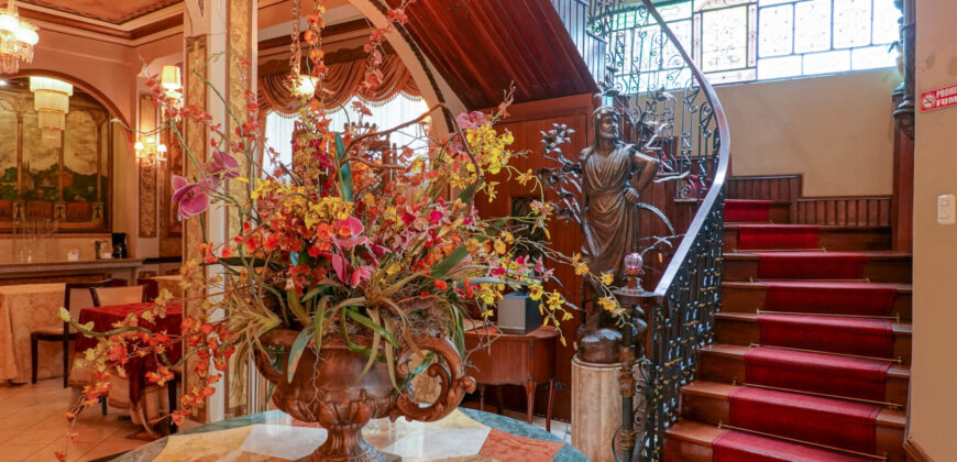 HOTEL BOUTIQUE EN VENTA EN PLENO CORAZÓN DEL BARRIO LAS PEÑAS