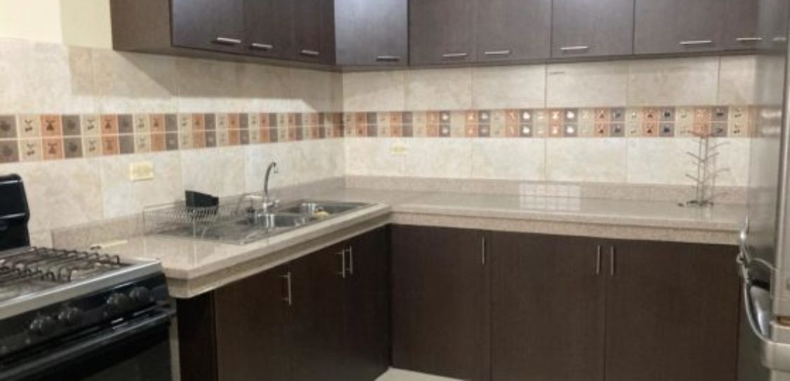 EN VENTA LINDO DEPARTAMENTO PLANTA BAJA EN URDESA