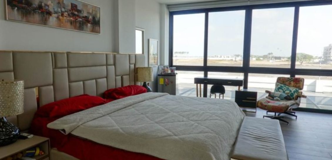 Ciudad Celeste, La Arboletta, Casa de Venta Estilo Moderno.