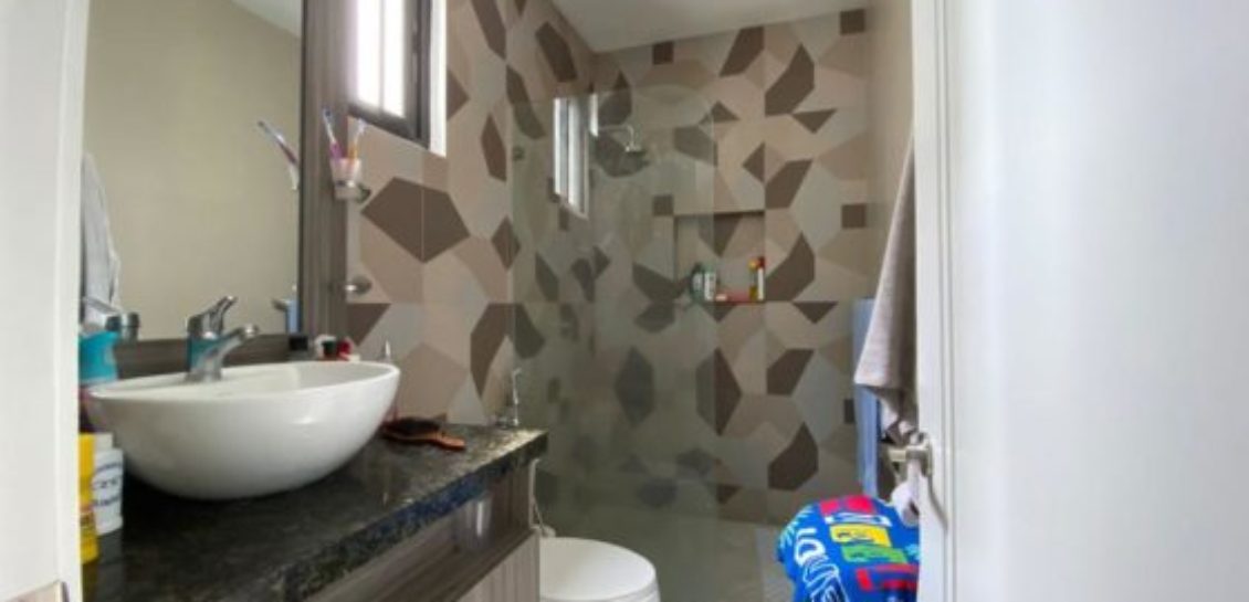 Ciudad Celeste, La Arboletta, Casa de Venta Estilo Moderno.