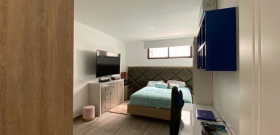 Ciudad Celeste, La Arboletta, Casa de Venta Estilo Moderno.