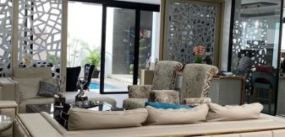 Ciudad Celeste, La Arboletta, Casa de Venta Estilo Moderno.