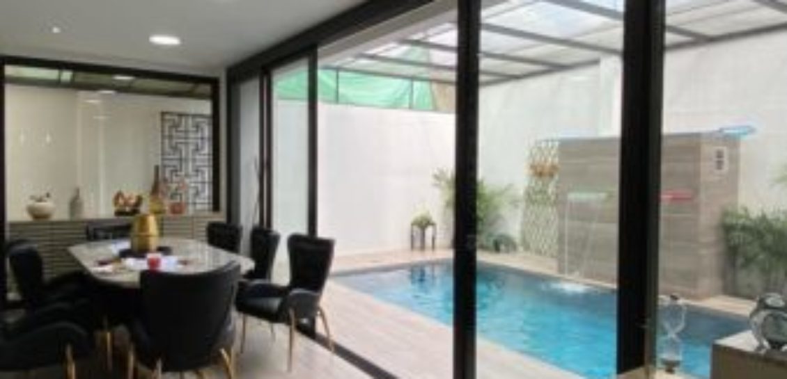 Ciudad Celeste, La Arboletta, Casa de Venta Estilo Moderno.