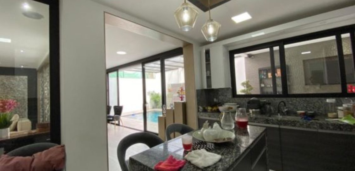 Ciudad Celeste, La Arboletta, Casa de Venta Estilo Moderno.