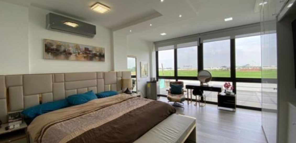 Ciudad Celeste, La Arboletta, Casa de Venta Estilo Moderno.
