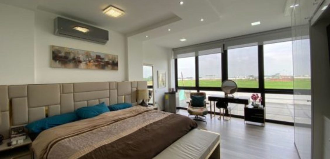 Ciudad Celeste, La Arboletta, Casa de Venta Estilo Moderno.
