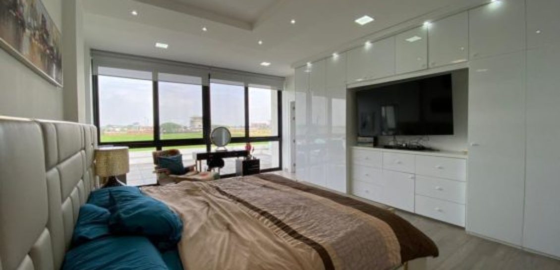 Ciudad Celeste, La Arboletta, Casa de Venta Estilo Moderno.