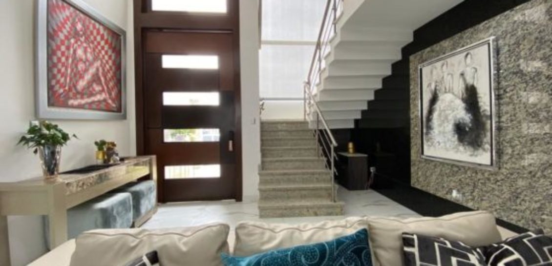 Ciudad Celeste, La Arboletta, Casa de Venta Estilo Moderno.