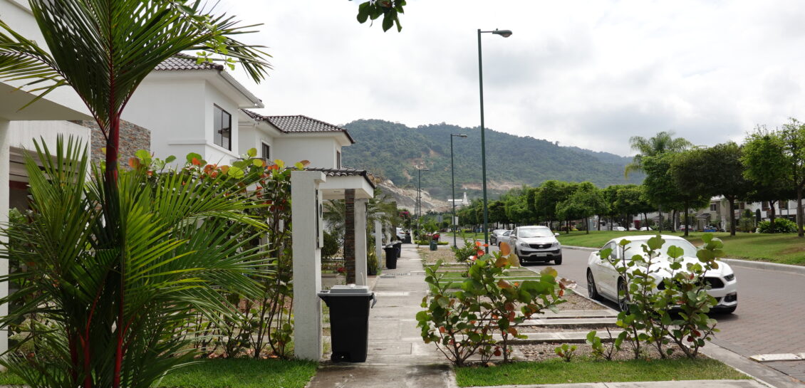 Terreno unifamiliar en Urbanización Punta esmeralda