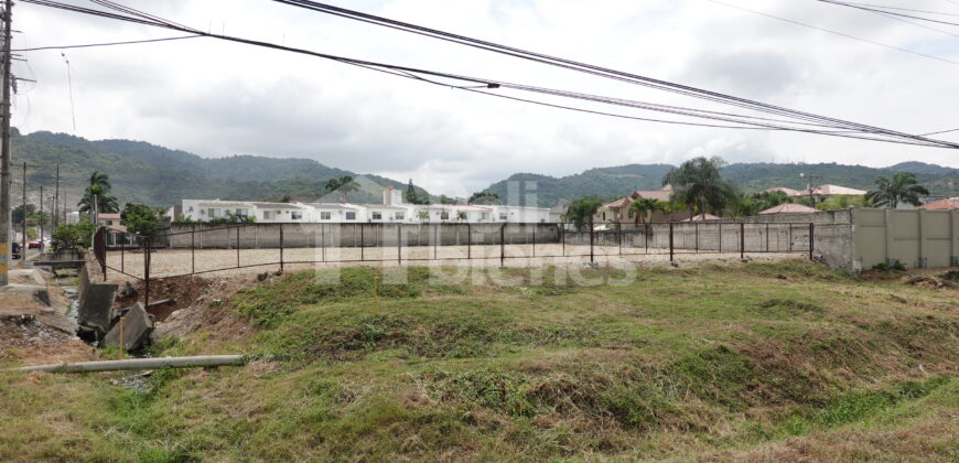 Terreno de 4740 m2 de venta esquinero Km 14 vía a la costa al pie de la vía