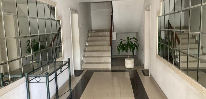 Gran Oportunidad de Inversión en Olivos Departamento Amplio de 3 Dorm