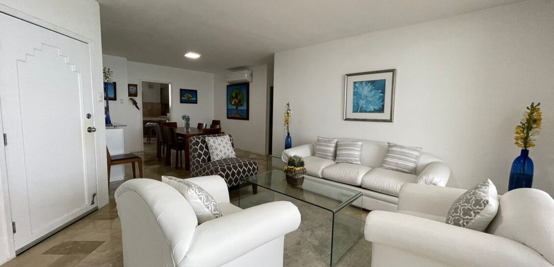 Punta Carnero, departamento de venta frente al mar