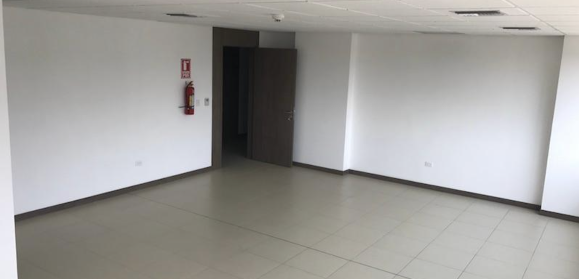 Edificio Emporium Puerto Santa Ana – Oficina de 48 m² en Alquiler