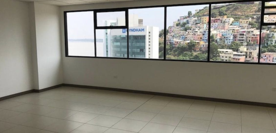 Edificio Emporium Puerto Santa Ana – Oficina de 48 m² en Alquiler