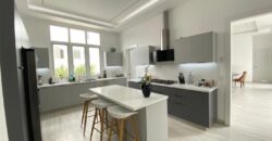 Samborondon Alquiler en sector exclusivo: Aires de Batan Casa Moderna amoblada con diseño minimalista con vista al lago