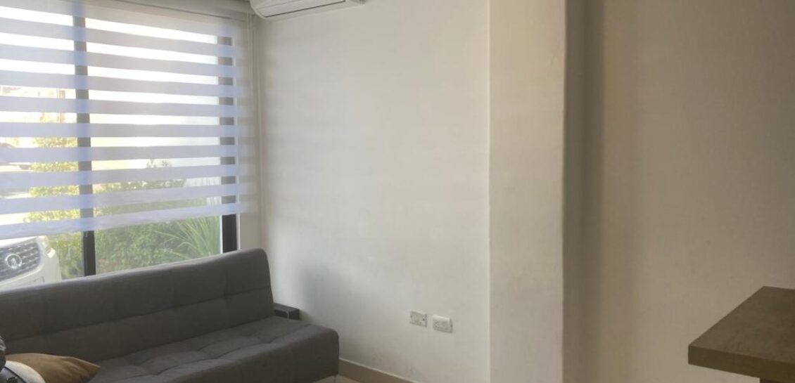 Vendo en primeros kms de Samborondón casa de 3 dormitorios remodelada completamente con muy buen gusto