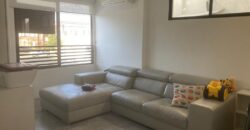 Vendo en primeros kms de Samborondón casa de 3 dormitorios remodelada completamente con muy buen gusto