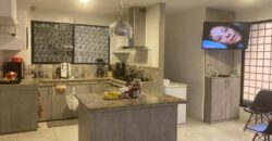 Vendo en primeros kms de Samborondón casa de 3 dormitorios remodelada completamente con muy buen gusto