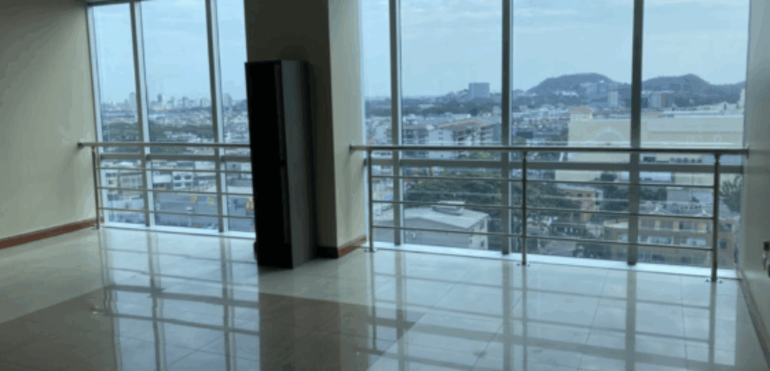 Alquilo Oficina en Edificio Corporativo en Toda La Av Francisco de Orellana