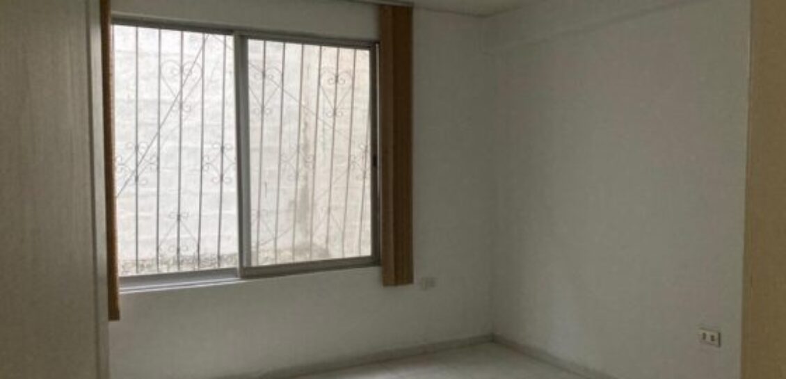 Vendo Cerca del Colegio Alemán Amplio Departamento con Linda Vista