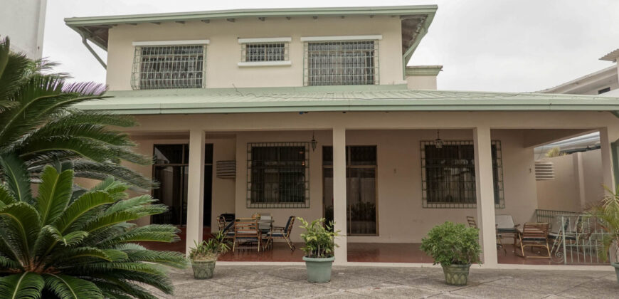 Casa en venta – Santa Cecilia