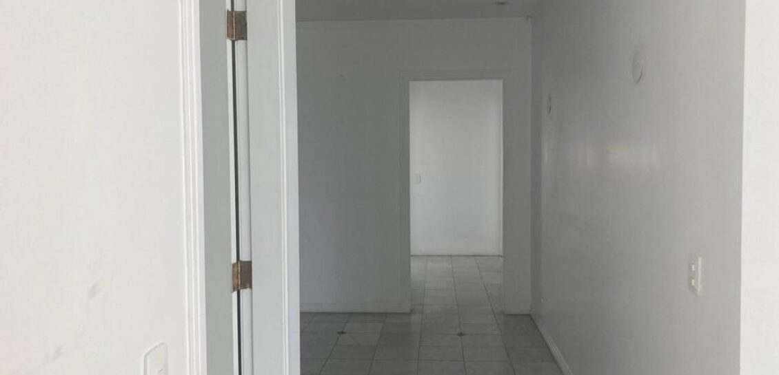 Vendo departamento de oportunidad en Puerto azul  para inversionistas en excelente estado de mucho status, seguridad 24/7, tarjeta para ascensor