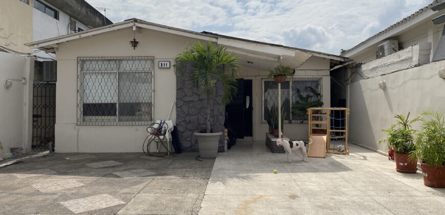 URDESA CALLE BÁLSAMOS VENDO O ALQUILO CASA