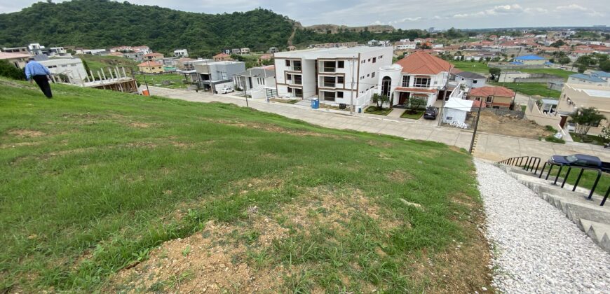 Vendo Terreno de 600 m2 en zona alta en Urbanización El Condado