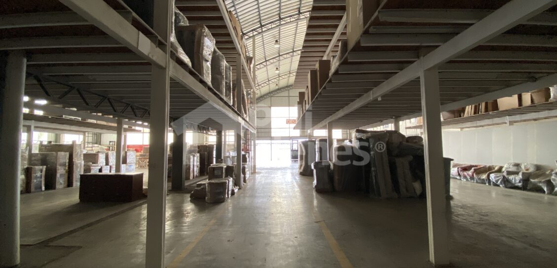 Vendo o Alquilo Bodega de 5000 m2 Vía a Daule