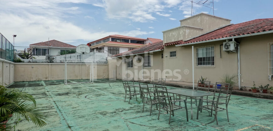 Vendo Terreno de 332 m2 en Puerto Azul