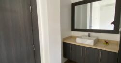 Vendo en Samborondon Km 6 Moderna y Elegante Casa de 3 Dorm.