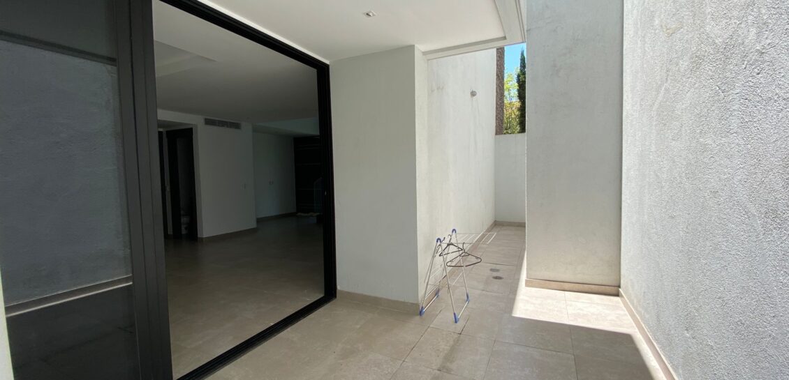 Vendo en Samborondon Km 6 Moderna y Elegante Casa de 3 Dorm.