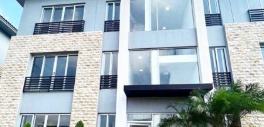 En Venta Departamento de 3 Dorm. de Estreno en Samborondon, Jardines de Parque Magno