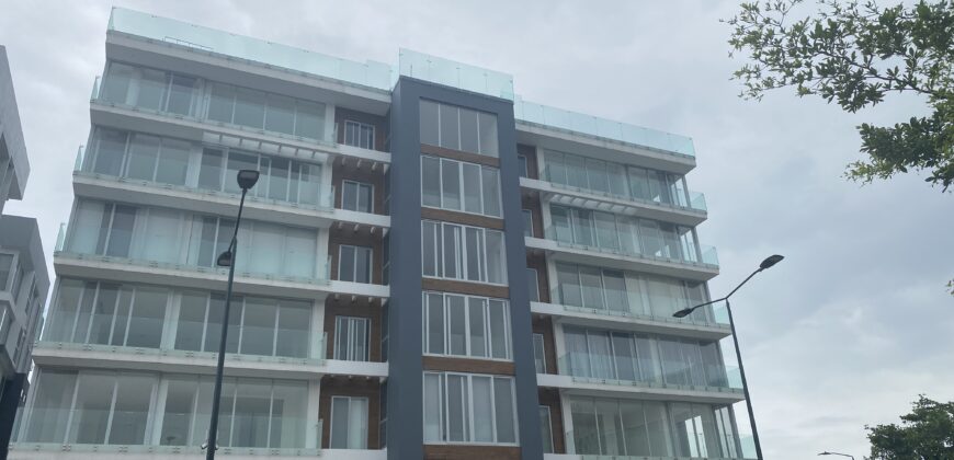 Departamento por estrenar en venta Vía a la Costa