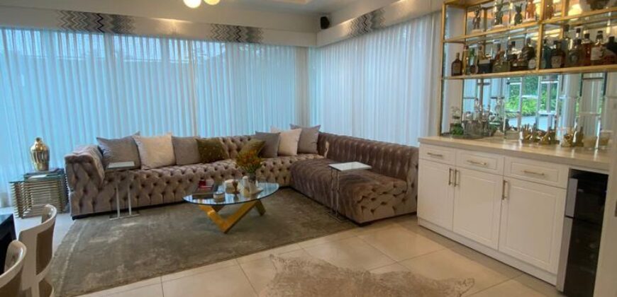 Preciosa Casa de Una Planta en La Ribera del Batan