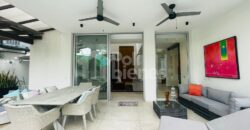 Moderna Casa en Venta o Alquiler Ubicada en Exclusiva Urb de Isla Mocolí