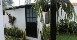 En Venta Amplia y Comoda Casa de 3 Dorm. en Los Ceibos